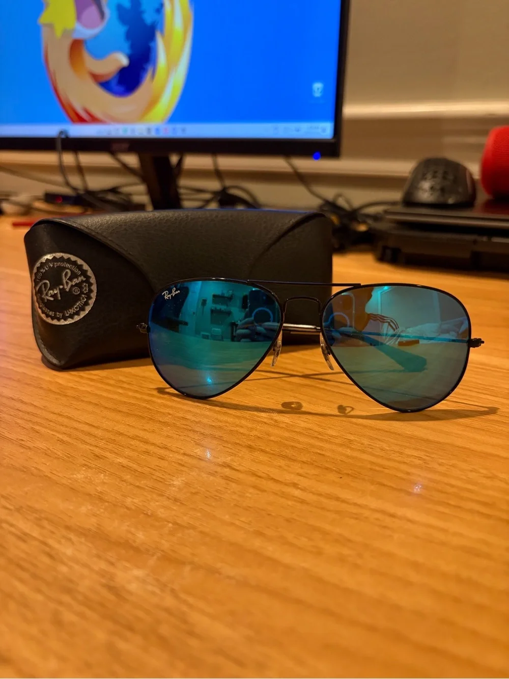 Ray-Ban Men's Black Frame Blue Mirrored Aviator Sunglasses